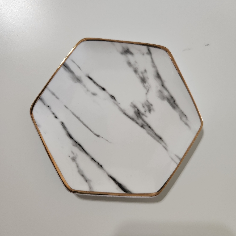 Pier one marble ring dish with gold trim